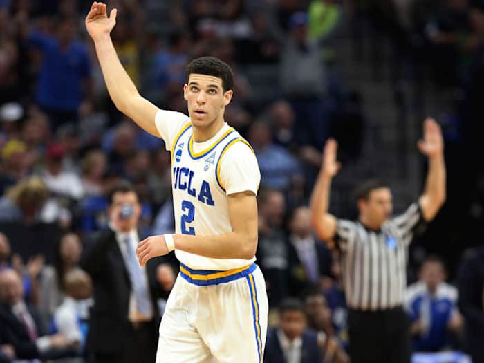 lonzo-ball-celebrates.jpg